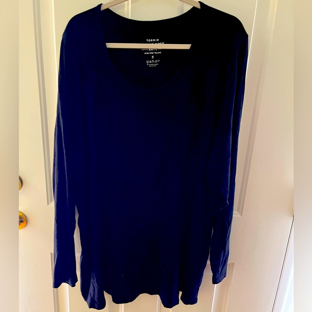Black size 5 torrid top